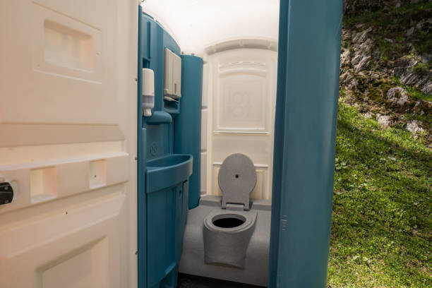 Portable Toilets for Disaster Relief Sites in Wabasso, FL